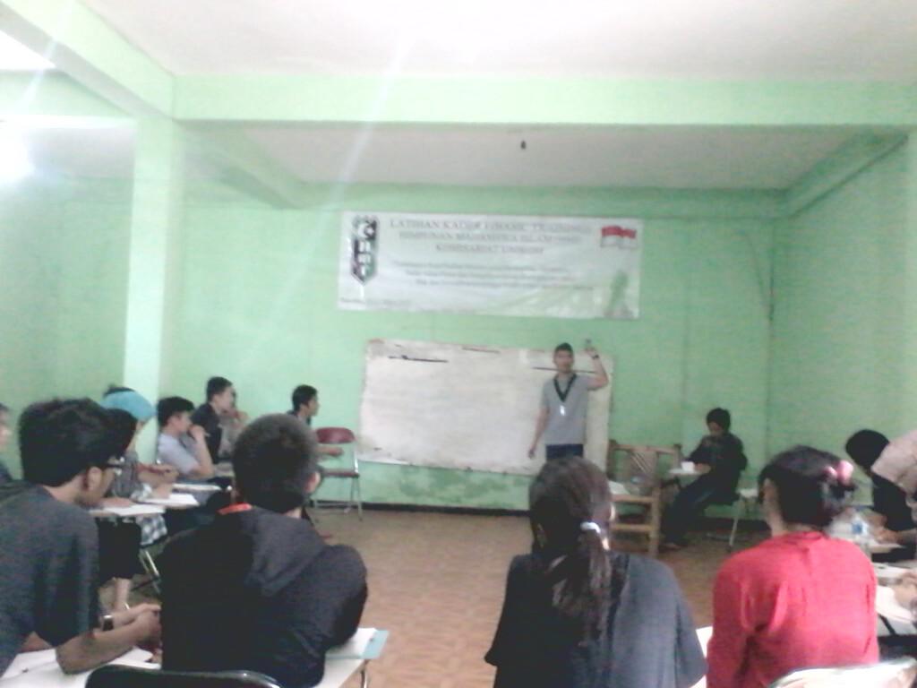 Materi ke-3 "Filsafat Ilmu" oleh Rakanda <a href="/rijalzaky/">zaky rijal</a> (Presiden mahasiswa) BEM UNIKOM) #MasihLK-1Unikom