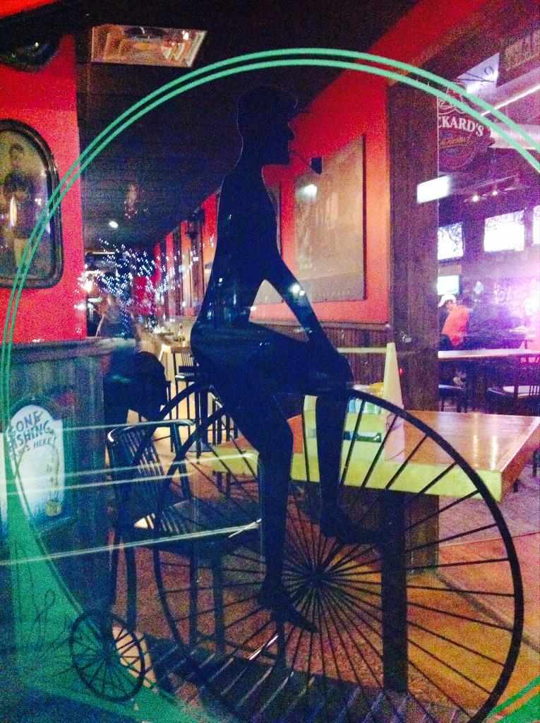 TheReplySound's tweet image. Back at @peddlers_pub c'mon by and get down with your badself. Great to see the @rescue_rock peeps representing!