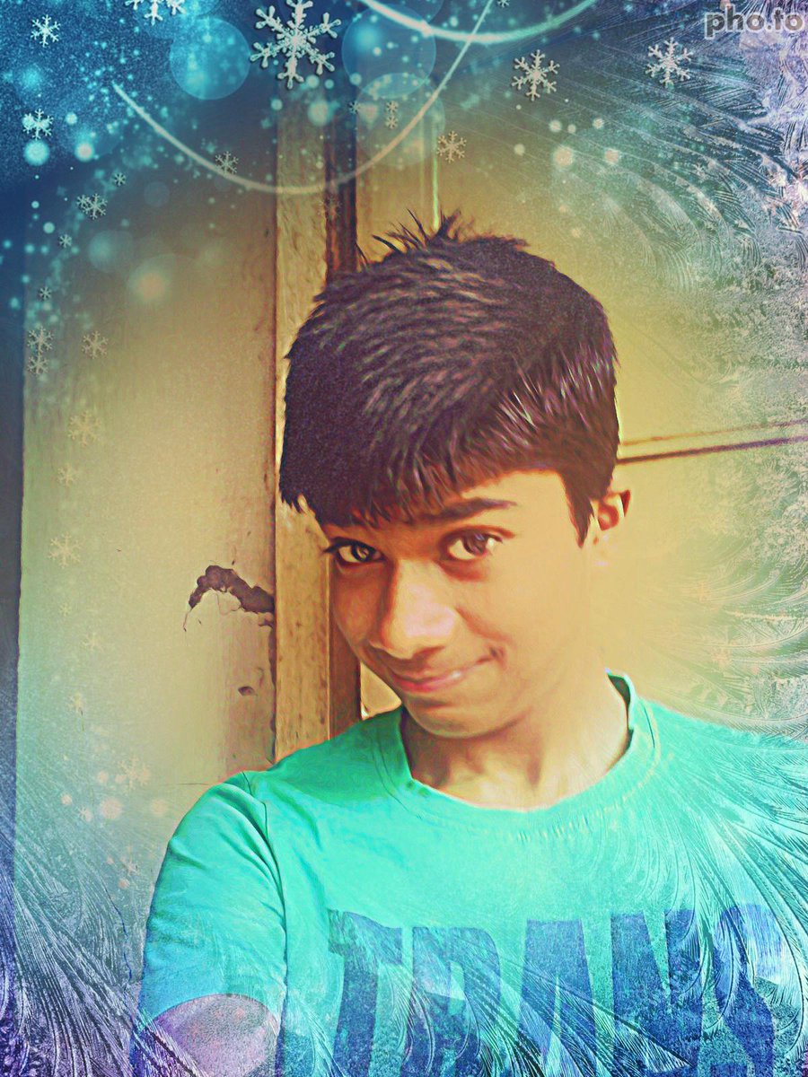 varuniac_nirav's tweet photo. Thanx fr givin me a reason to smile..#SecretOne #Smile #Love.. http://t.co/7leZjoih7A