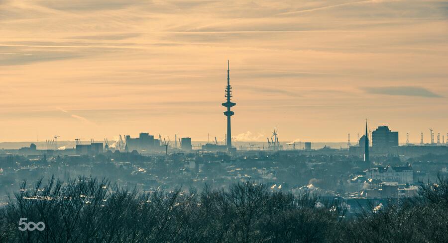 VideoMap's tweet image. Photo name: Hamburg seen from the Planetarium 
From: Hindenburgstraße 
Download it on GP: play.google.com/store/apps/det…
