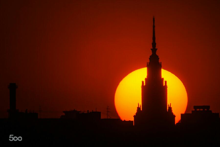 VideoMap's tweet image. Photo name: Sunset 
From: Московский государственный университет имени М.В.Ломоносова 
play.google.com/store/apps/det…