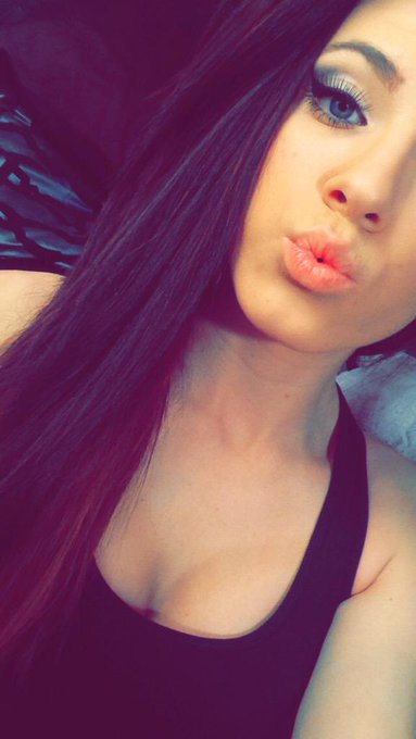 hey hi hello http://t.co/iOqfU12QbH<a href="/tag/miami"class="tags"><span>#miami</span></a>