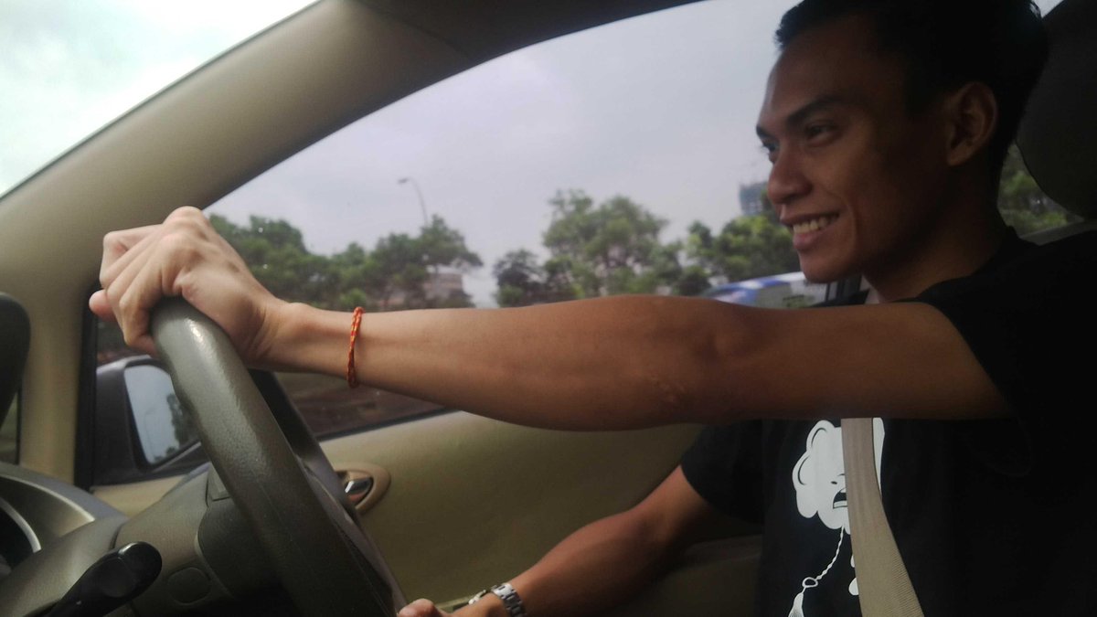 deRinjani's tweet photo. Ngukur jalan terusss...!!! @erlangga002 http://t.co/sS6642b6aP