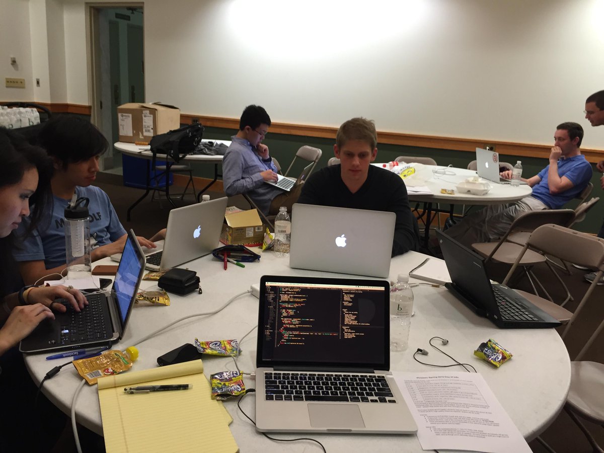 _pclassic's tweet photo. Work party getting everything ready for the contest tomorrow! @MaxScheiber @LewisJEllis @Nat_Ch0 @gearsareburning http://t.co/3lE2A7SuEN