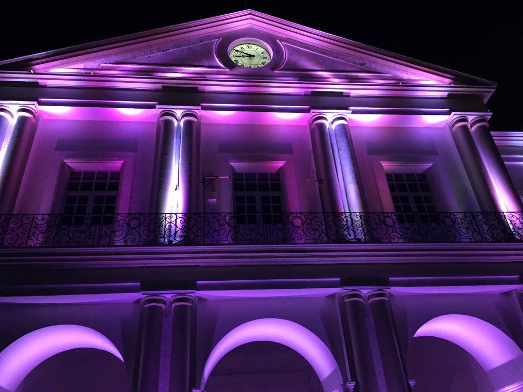 Yes_Nolasco's tweet photo. Hoy estuve presente en la inauguración de las luminarias que gestioné para embellecer el Palacio Mpal. de Tehuantepec http://t.co/l9EXizT78f
