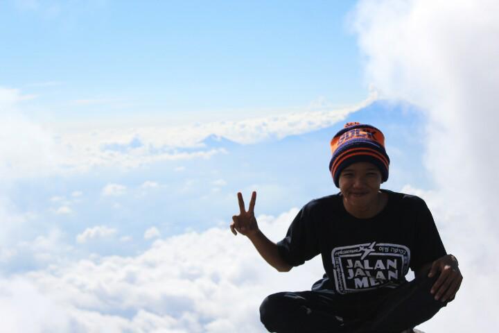 robyarilap's tweet photo. negeri di atas awan :) http://t.co/i5P1xhAbEl