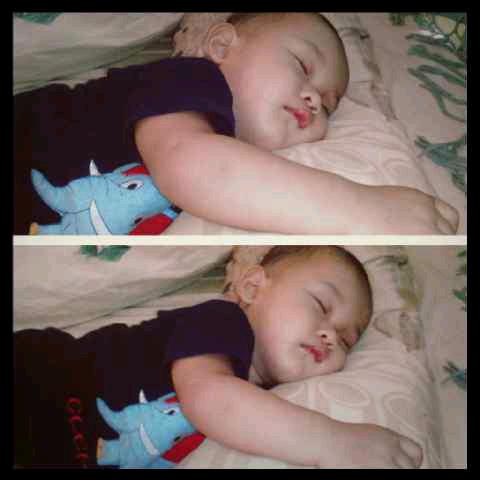 Anaknya mama klo bobo gemesssssin bgt:*:*