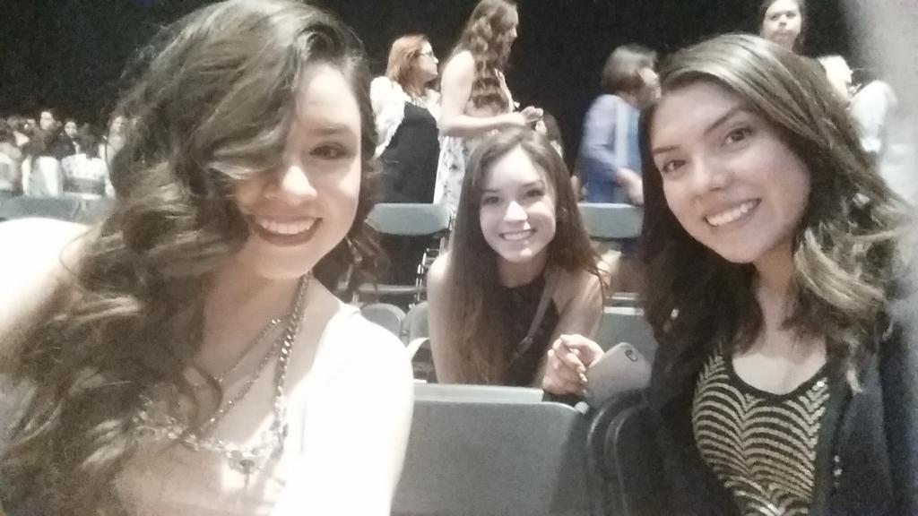 TallMali's tweet image. We&apos;re cute.  #FIDMDebut2015