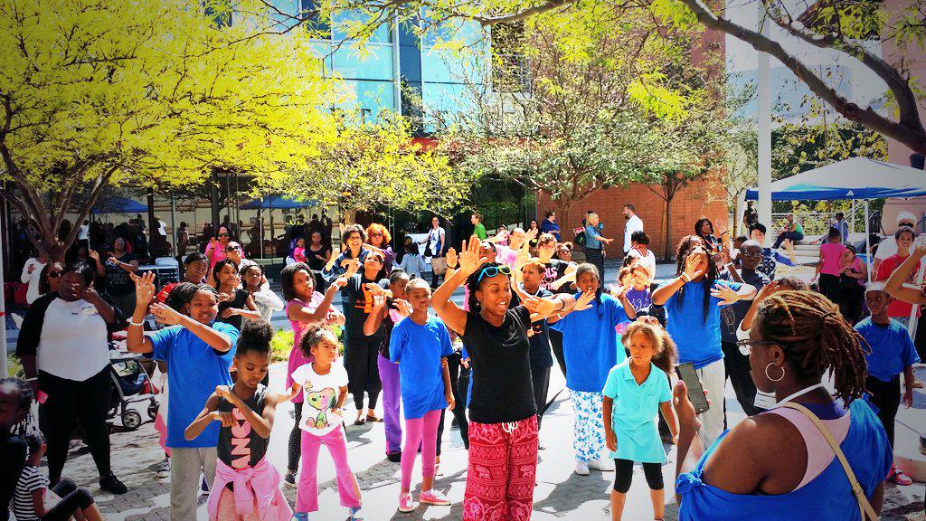 Amazing lil lunch break joy at #TheDancerInMe conference hosted at USC Irvine. #artists #heartexpression #JOY