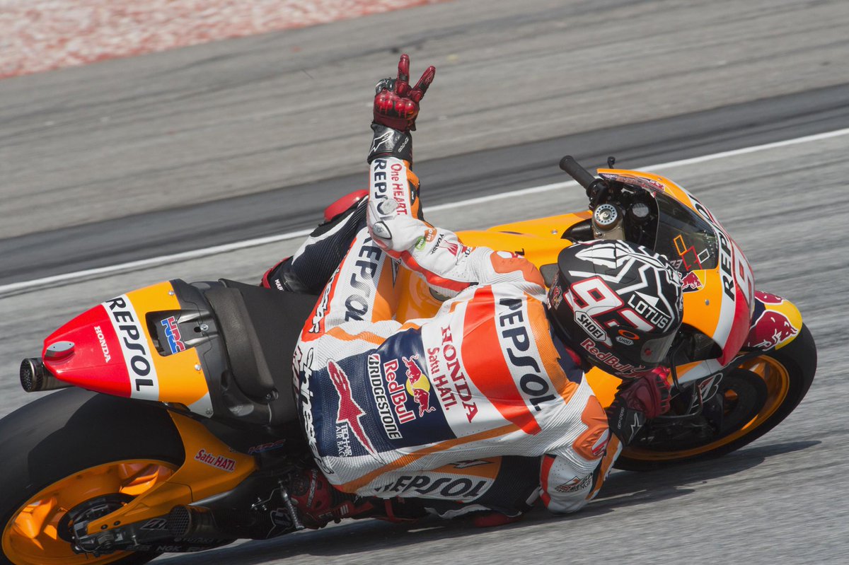 Are you ready for the 2015 #MotoGP Season? Because we are: bit.ly/MotoGP2015_Rew…