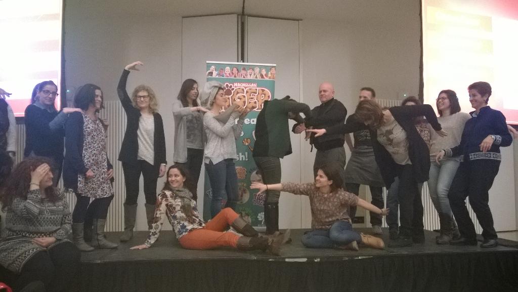 macmillanlucy1's tweet photo. Having fun with Sky! #macmillantdprimarymadrid http://t.co/FTXQDdoVFT