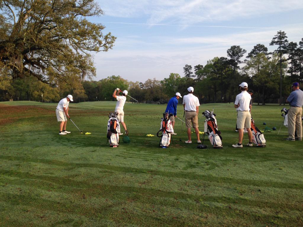 MCJagsGolf's tweet photo. #MCJagsGolf golf getting loose for their final round at the Beau Chene Invitational #dewbusters http://t.co/fluYfJVwXj