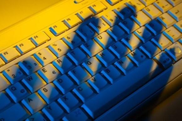 Chrome, Firefox, Explorer, Safari were all hacked at Pwn2Own contest | PCWorld bit.ly/1xnVxeL