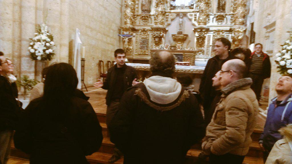 teatrocyl's tweet photo. Conociendo Villamuriel tras la asamblea. Una iglesia enorme restaurada magníficamente. #Asamblea2015 #Nuevocomite http://t.co/8kIkgQVCVw