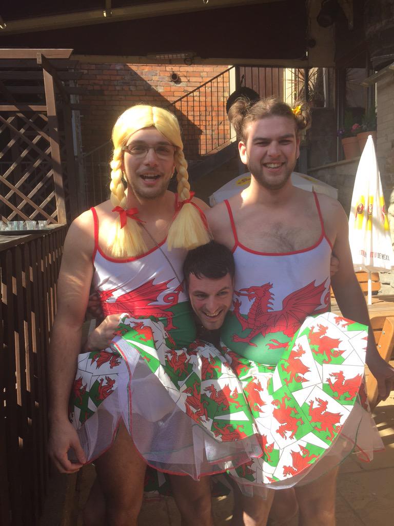 Rhysosullivan's tweet photo. @ScottQuinnell this is what awaiting the school of hard knocks #supersaturday http://t.co/BLJr9uDpA9