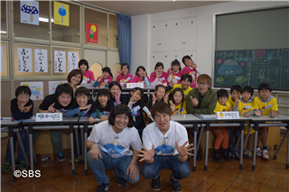SBS6ch's tweet photo. テレビやラジオでもおなじみの鉄崎幹人さんが校長先生になって、小学生と一緒に富士山について学ぶふじさん部。28日（土）16時からはハイキングウォーキングも加わって、富士山の知らなかった魅力を紹介します。お楽しみに！ #静岡 #ふじさん部 http://t.co/soxA5yJSX2