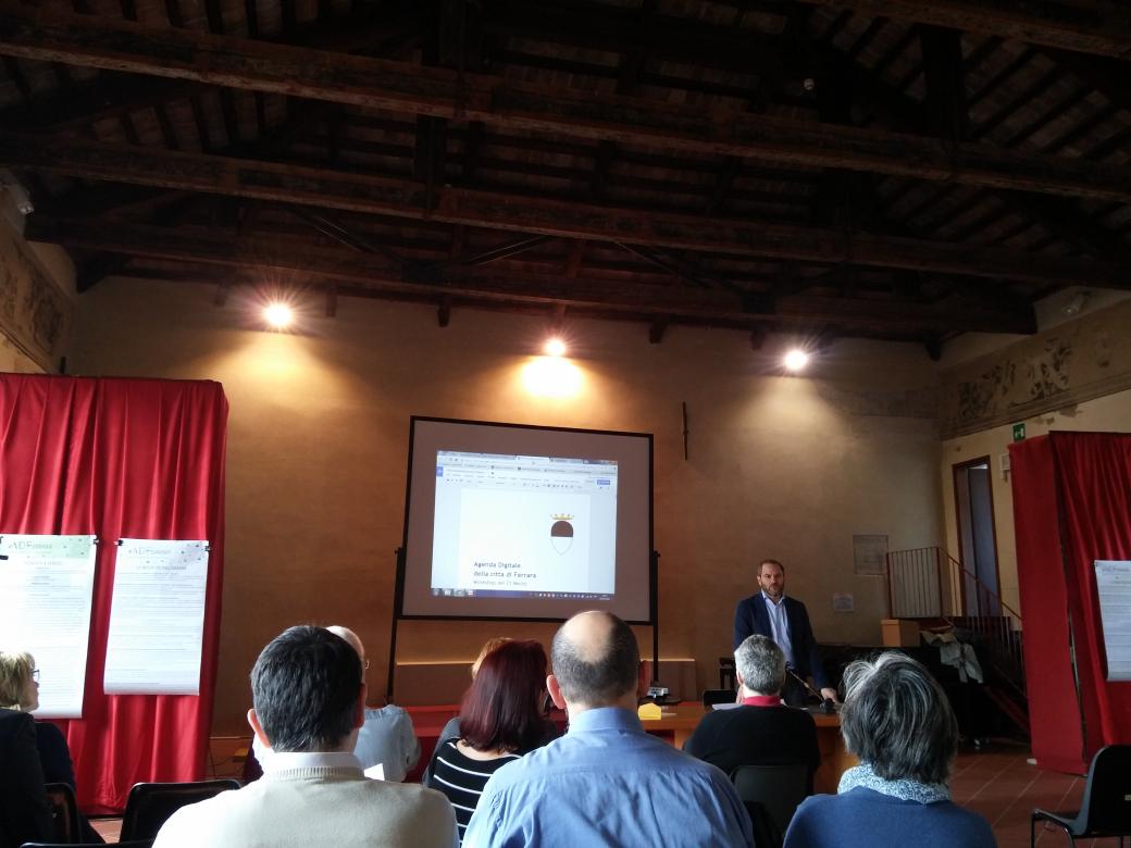 egodomenico's tweet photo. #dchampfe #adferrara #ferrara "Quattro passi nella Ferrara digitale" inizio lavori http://t.co/CT4BDryj4e