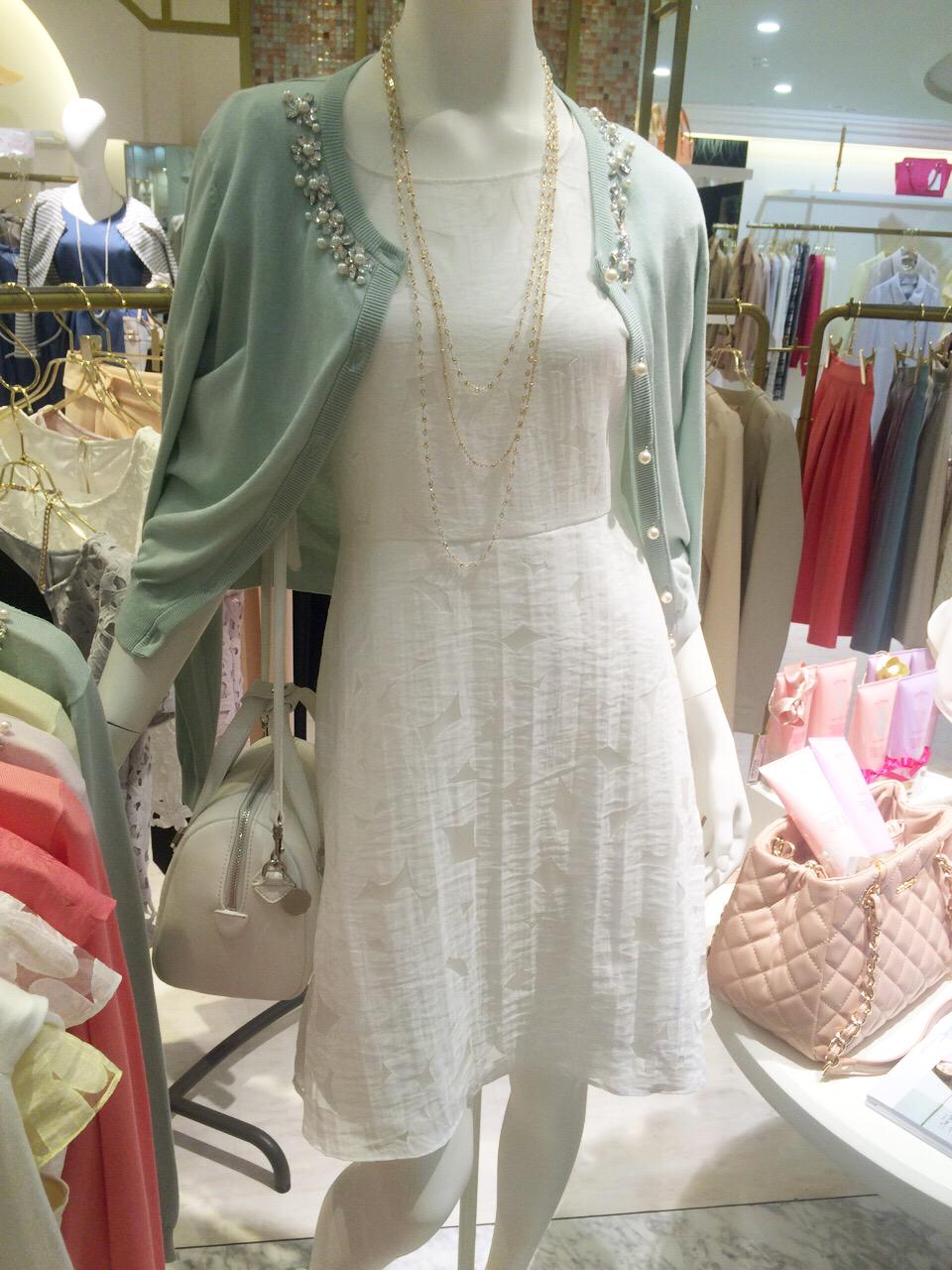 Twitter 上的 博多阪急 3階 プロポーションボディドレッシング のフラワーシャドーオパールワンピース 14 904円 は 派手すぎず綺麗なシルエットで大人っぽく着こなせるのがポイント 詳しくは Http T Co Sp2t8mwxtm Http T Co Gebxq71bji Twitter