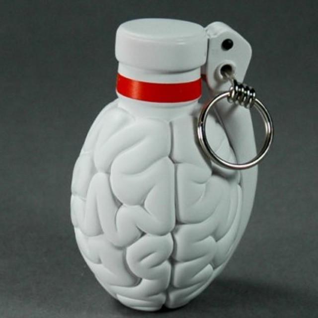 StArtEverywhere's tweet image. Just managed to nab one of the 1/20 white  Brainades from the great @lapolab emilio garcia #brainade #emiliogarcia …