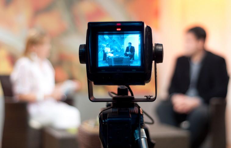 bloovi's tweet photo. "5 redenen waarom een video marketing strategie cruciaal is voor je business" http://t.co/2YiflNXBHY http://t.co/RFWL7ttRB1