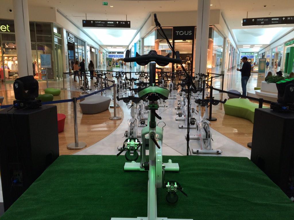 Hoy estamos en CC El Faro en la Preapertura de RockGym Marco Aldani.¡Pásate y moldea el cuerpo con un buen Spinning!