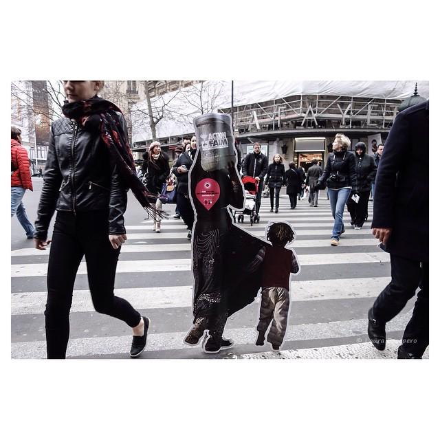 lauraprospero_'s tweet photo. Action contre la Faim #ACF #Multicrises #Paris #StreetPhotography http://t.co/33QvAmaUZN http://t.co/vG5DCujkzO