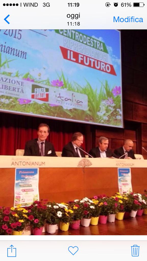 Le facce di Gasparri e Matteoli sotto la parola "futuro" sono praticamente un ossimoro <a href="/forza_italia/">Forza Italia</a>