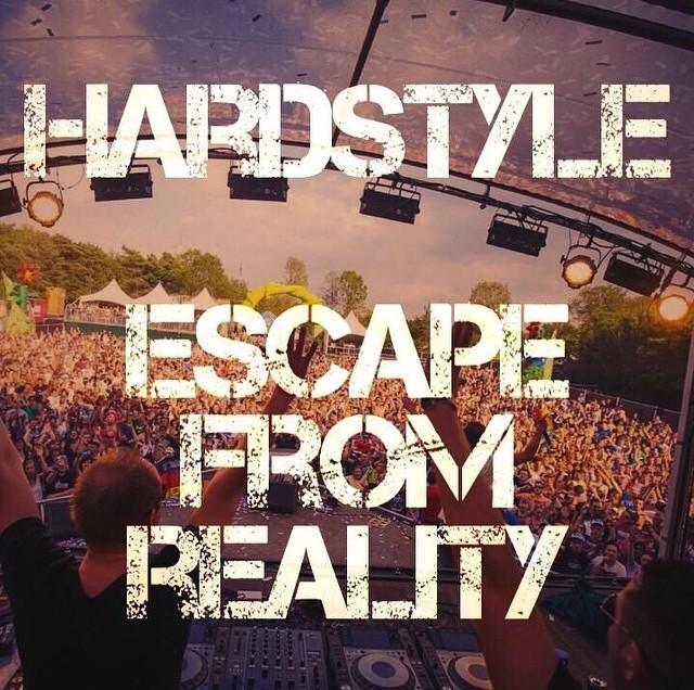 HardstylersESP's tweet photo. Ganas de Julio, de Verano, de Festival, de Hardstyle.... de A SUMMER STORY!! HARDSTYLE ESCAPE FROM REALITY♥ http://t.co/jZxQJbKxj1