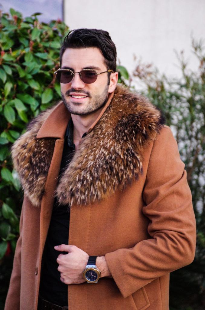 EmilOsmanovic's tweet photo. I love my great camel cashmere coat with raccoon with my #jeanpaulgaultier sunglasses. Great for men http://t.co/GlCQPdfr7I