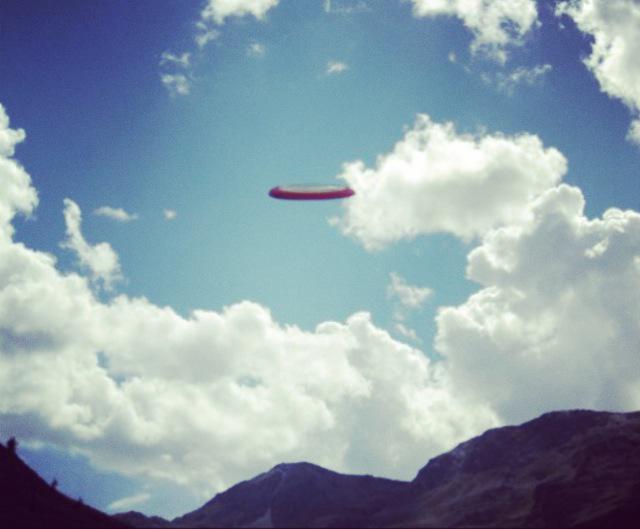 _illy_s's tweet photo. #frisbee #freedom http://t.co/qknmpaVot4