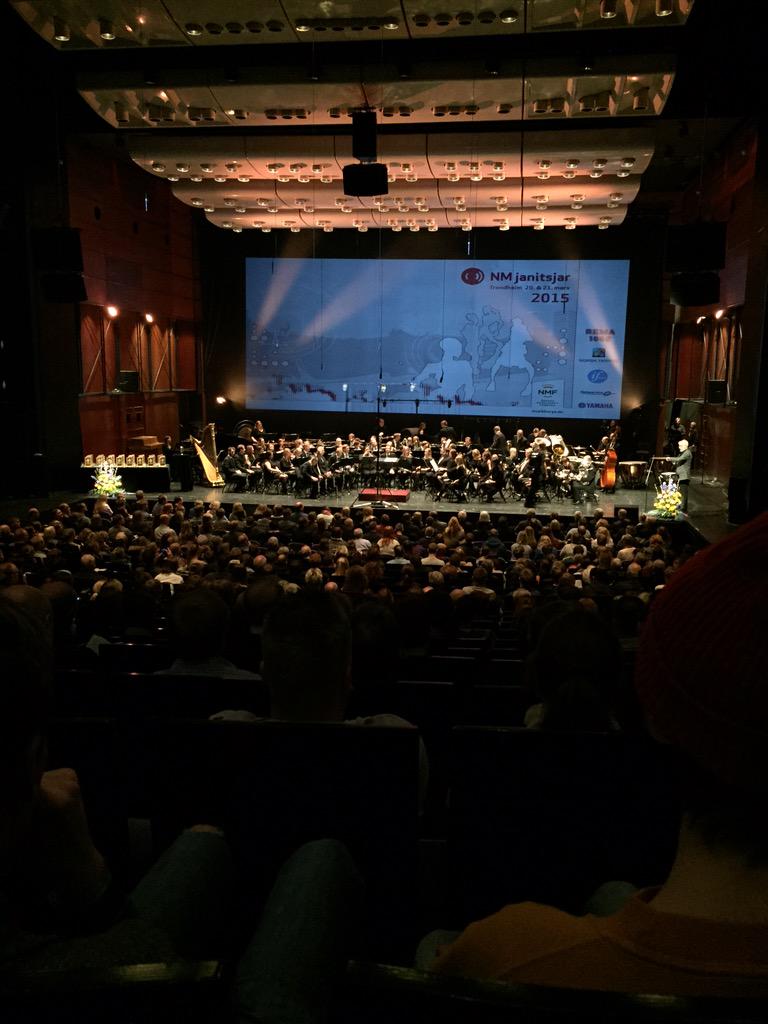 MariSamsonstuen's tweet photo. Stappa sal for Lillestrøm Musikkorps, elitedivisjon #allesnakkerkorps #nmjan http://t.co/QAlJVyJoVS