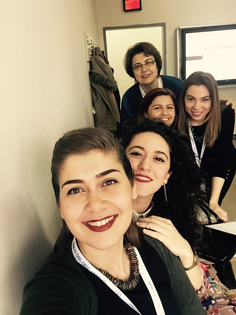 ecebostanci's tweet image. Eyüboğlu görsel sanatlar öğretmenleri #ETP15 &apos;te. @EyubogluEgitim 
---
WhatsApp tarafından gönderildi