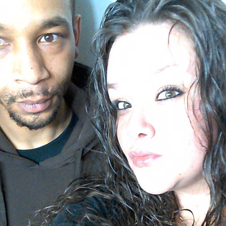 MizzAnG21's tweet photo. #love #fiance #couple http://t.co/oSAml7AlJz