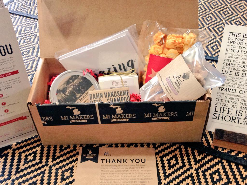 shifflett3's tweet photo. So excited - it arrived! @lushgourmet @Damn_Handsome @PopCityPopcorn @KalamazooCandle @HOLSTEE & more! #CatalystU2015 http://t.co/W4tNKbiSE7