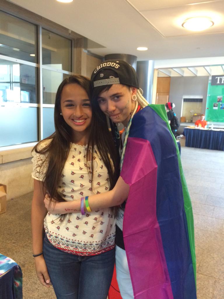 babygirl42O69's tweet photo. #TrueColors22 #truecolorslovesladygaga #jazz #ftm #mtf #transpride http://t.co/KF3RQh2oX3