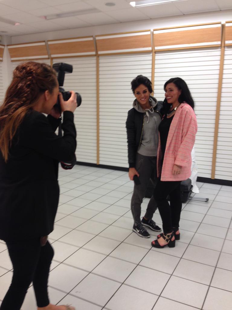 wwwglitzglam's tweet photo. Thanks @nabila_burija for today! Fab job! http://t.co/69Ysp0Tu76