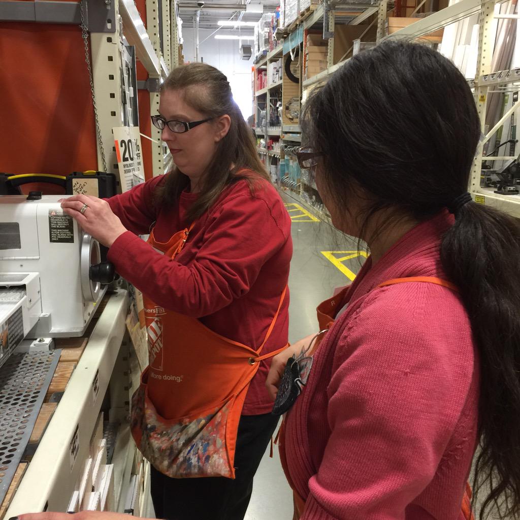 THD2315lexky's tweet photo. Cross department training today at 2315 to better serve our customers! #knowledgedepot http://t.co/FtpEiZZkwb