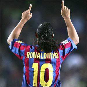 Happy birthday to my idol. Always doing what he loves with a smile on his face. Ronaldinho Gaúcho.   