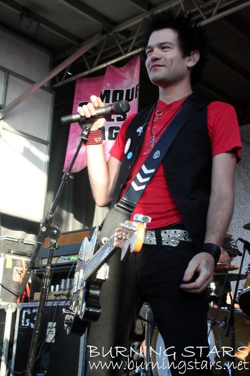 Happy Birthday to Deryck Whibley of 