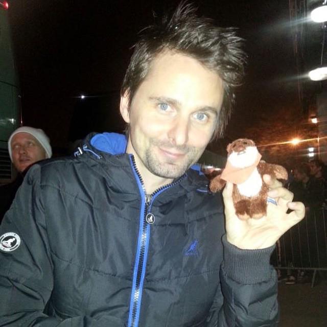 museoobh's tweet photo. Mas fotos de Matt Bellamy con fans #MuseExeter
https://t.co/MRGpPaG6yz https://t.co/ZoXwTi4XDY http://t.co/akfkAgHKOy