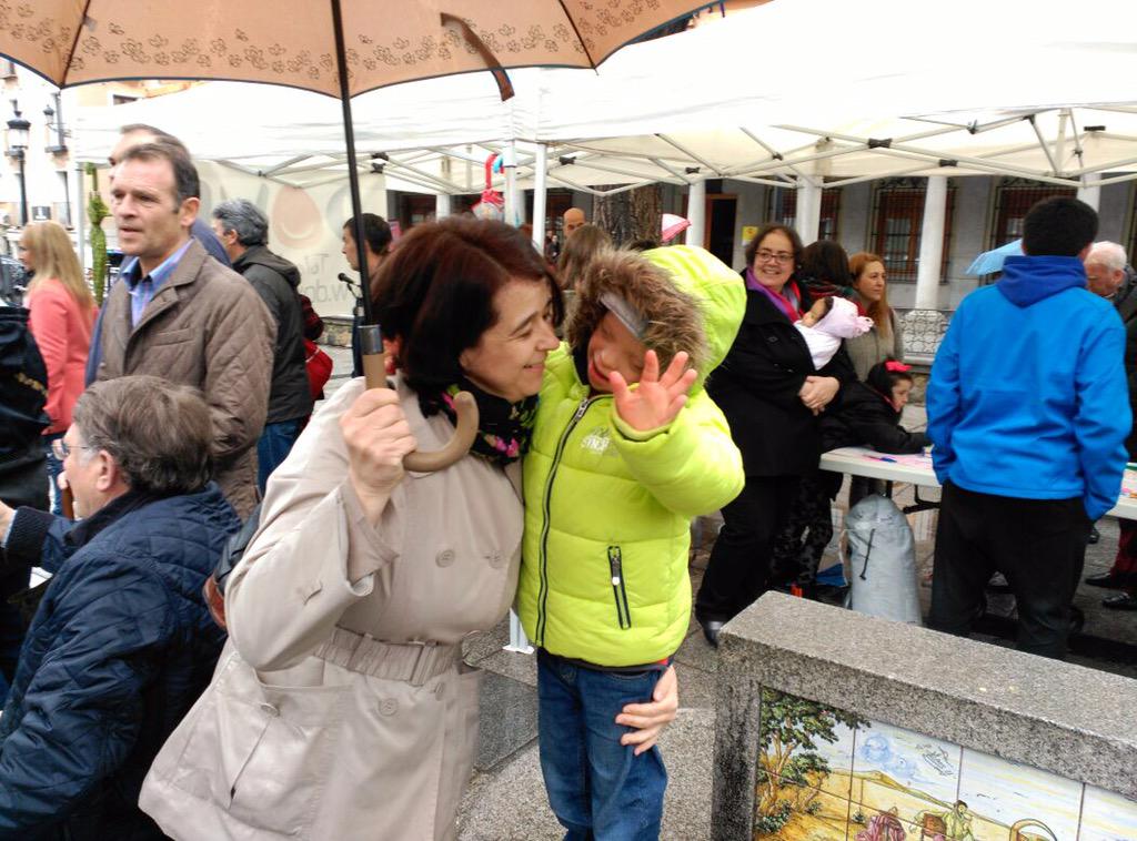 DOWNTOLEDO's tweet photo. Nuestra Vice con su hijo David #DiaInternacionalSindromedeDown #Toledo http://t.co/9H8IwVFc2C