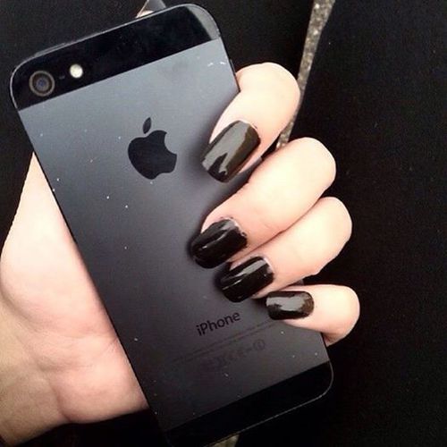 красивые позы рук с маникюром.