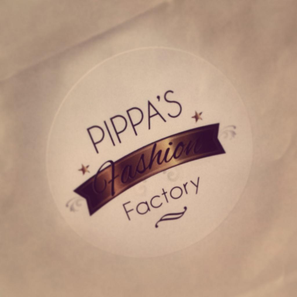 OReganGrace's tweet photo. Time for tea @castlemartyrresort @pipsypie loving the show  #pippasfashionfactory http://t.co/WyuqMxQdrH