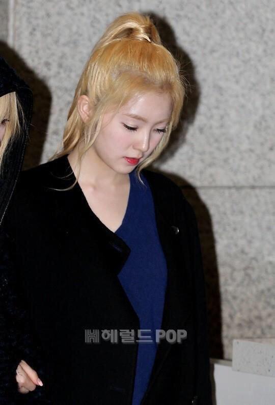 babyvelvet_th's tweet photo. [NEWS/PIC] 150321 #IRENE at Incheon Airport ©헤럴드POP #babyvelvet_th http://t.co/3UGAhJrkDF
