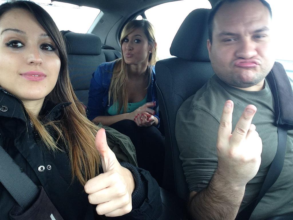 Saraluengocom's tweet photo. Camino a León ! Equipo TELEDESPEDIDAS !!!!! http://t.co/uAYUtgYCxK