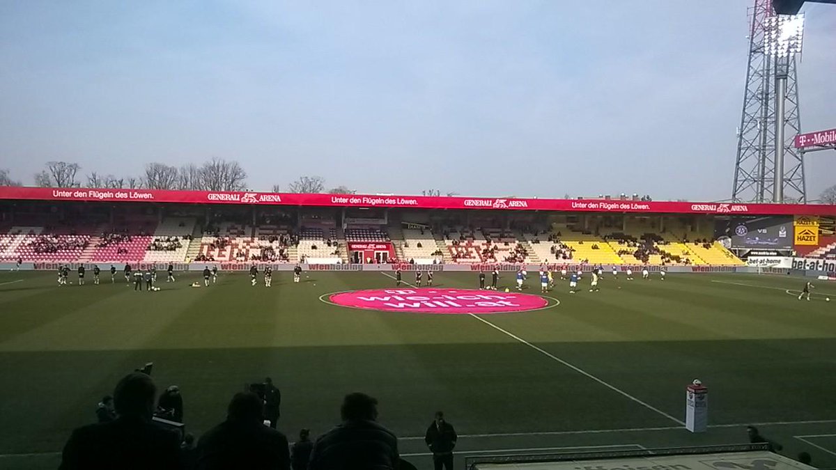 Die Aufwärmphase bei Austria Wien vs. SV Ried läuft – Foto: © Sportreport Austria Wien, SV Ried