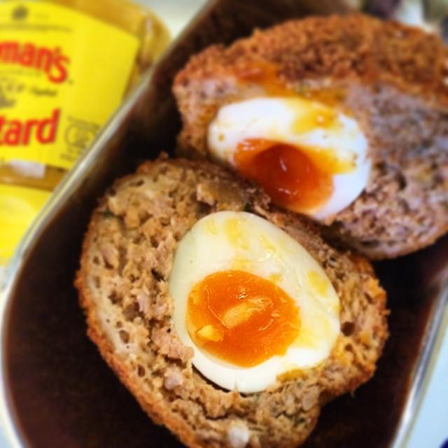 MaxChater's tweet photo. @pig_and_hay @theribman #holyfuckscotchegg @drafthouseuk #hamersmith #scotch #egg http://t.co/uWYtUy7SJa