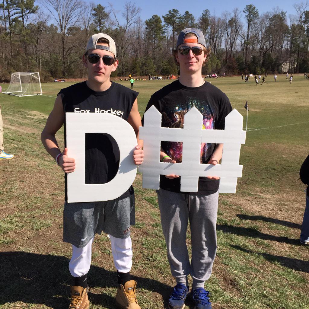 AlbanyAlleycats's tweet photo. @Cam_Kuhl_97 & @austinm_9 bringing a little fan fare for 15 99/00 #letsgetriledup @jeffersoncup #JeffCup http://t.co/IjeqS8K0Cc
