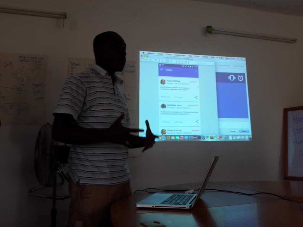 fyouzan's tweet photo. Un aperçu de la plate forme de l'équipe Djaman basée sur Twitter Facebook et Google+  #hackathon #ElecTech15 http://t.co/IPIVrqCxFy