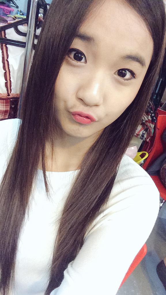 Reupload JKT48 tweet media